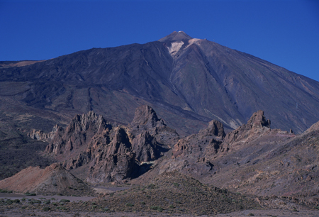 Roques de García con el Teide al fondo